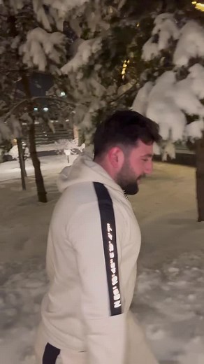 - Abi Biz Kadinan Korkan adam Deilik.🇹🇷❤️🇦🇿Sadece Hormet ediriq.😀 Siz Kadinan Korkursunuz?😂