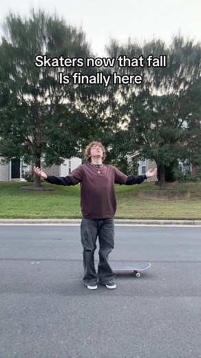 The best month for skating #skate #skateboarding #skateboard #skateboardingisfun #skateboardingdaily