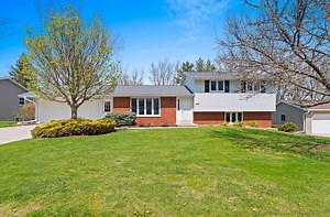 1616 Bruce Ln, Green Bay, WI 54313 - MLS 50307376 - Coldwell Banker