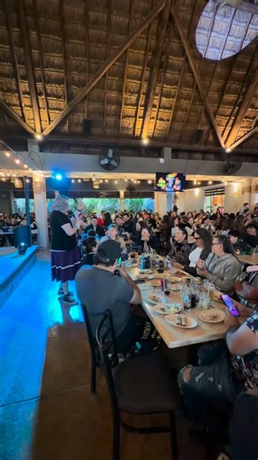 El Show de Doña Chela on Instagram: "El de #canada y la de #cuba 🤣 #fyp #humor"