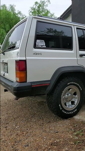 96 XJ Jeep Cherokee Sport Black Widow Race Venom Exhaust