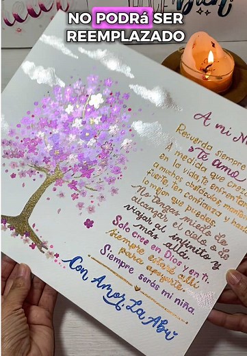 💕Link en mi perfil 💕Empecemos con explicarte que mi curso el “Pack de Lettering” incluye: ✨Mi guía de letras de 114 páginas en pdf descargable (puedes imprimirlo si lo deseas) ✨Mi Curso de 45 lecciones grabadas en HD, donde yo soy tu profe y te explico todo paso a paso: los materiales, 8 estilos de letras, los ejercicios, dibujos y proyectos. ✨1 documento de mi lista de materiales para que se te haga más fácil ubicarlos en tu país. ✨Acceso de por vida a todo el contenido. ✨Mi E-mail y WhatsApp