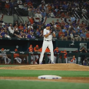 Just keep your eye on the ball. It's easy, right? 😅 | MLB