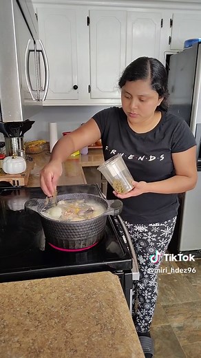 Receta de Sopa de Gallina: Un Caldo Casero Perfecto