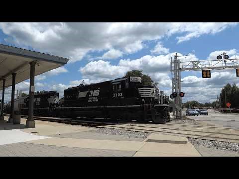 Amtrak and NS Local Trains in Jackson MI (7/18/24)