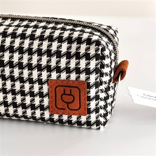 Upcycled - Power Pouch - Cable Organizer Storage Bag - Handmade With Recycled Materials (black and White Houndstooth) - Etsy Canada
