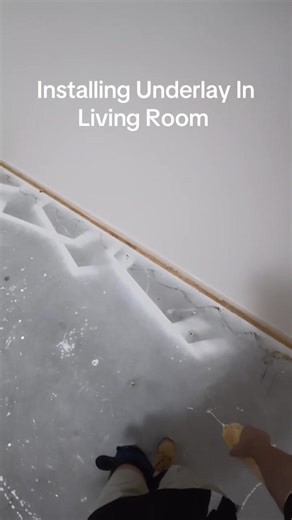 How to Install Underlay in Your Living Room