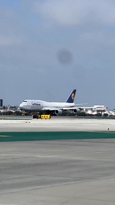 B747 Lufthansa taking off #laxairplanes #aviation #airplanes #b747 | Airplane spotter