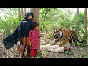 Tiger Attack in Jungle 😱 Girls Witness Terrifying Moment | Seconds Before Disaster
