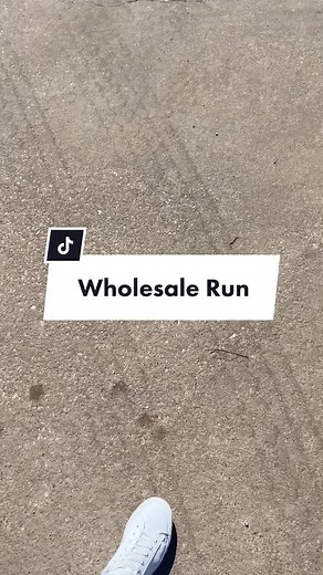 Quick stop at my favorite Dallas Floral Wholesaler