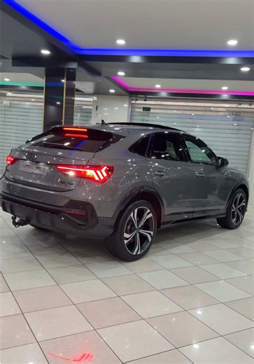 Audi Q3 2022 200CH – For Sale & Features
