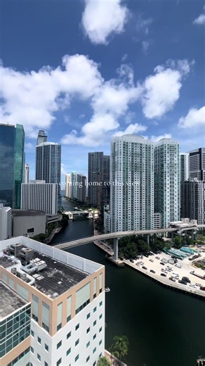 Would you live here? 📲Send us a DM or text/call. ✨ #miamiluxurycondos #miamirentals #Miami