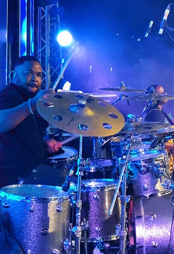Snikiwe Drums Live at Chafzar Lifestyle with Benjamin Dube