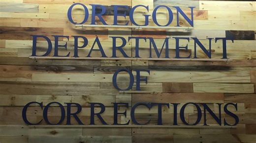 Pilot program trains inmates to help reduce substance use disorders in Oregon prisons