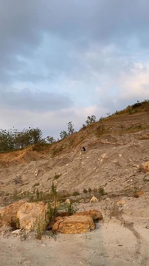 Main ke galian pasir sekalian manasin motor #pemulafbpro #fbprofesional #fbpropemula #salaminteraksi #jangkauansemuaorang | Zidni Habibatul Umami