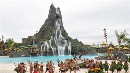 Universal's Volcano Bay makes a splash in Orlando