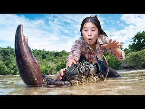 Catching 2500+ Giant Stone Crabs in Mountain Stream to Sell at the Market, Boiling Crabs for my Kids