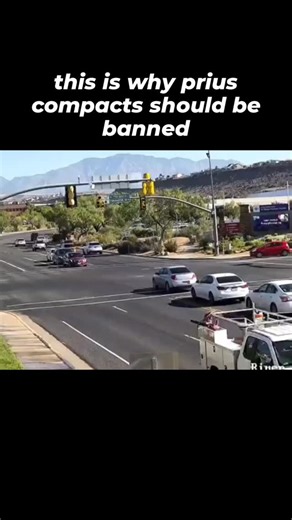 Prius C Hateclan on Instagram: "#priusc"