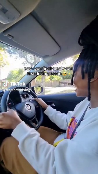 First Driving Lesson Experience: What to Expect