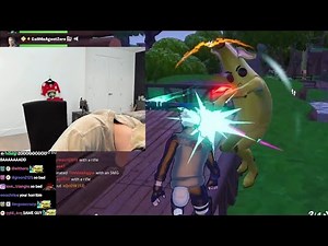 xQc Loses 1v1 to a Banana with No Gun