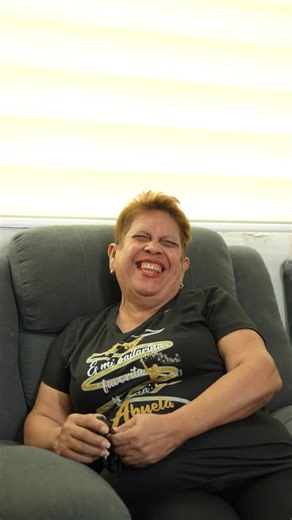 Alcaldía Mpio. Simón Bolívar on Instagram: "A través de la Misión Milagro (@misionmilagro_ve), una vecina de nuestro municipio Simón Bolívar hoy inicia una nueva etapa, luego de años conviviendo con una condición visual que afectaba su día a día. Gracias a las políticas sociales que garantizan el acceso gratuito a la salud, recibió atención médica especializada y una intervención que le devuelve la seguridad y mejora su calidad de vida. Y es que historias como esta reflejan el impacto real del c