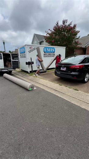 On the scene with Todd Hart in Cordova, TN, where Hart Family Construction Co. & Restoration is restoring a home ransacked by wind and water damage. 💪🛠️🏠 #WiseChoice: https://www.andywisechoices.com/water-damage-restoration-by-hart-family-construction/ | Andy Wise