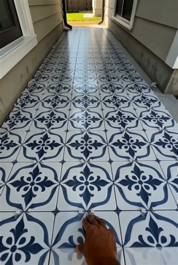 TILE PATTERN ALIGNMENT