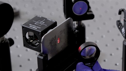 Switchable 2D-3D display through a metasurface lenticular lens