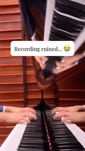 Hate it when this happens… 🤦#piano #liszt #classicalmusic #fail #viral