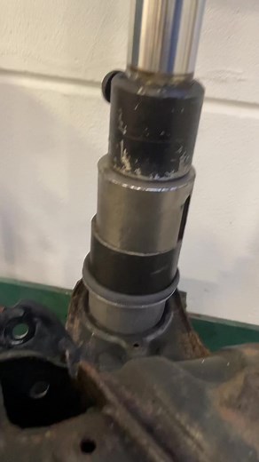 Exploring Hydraulic Car Lifts in Automotive Workshops