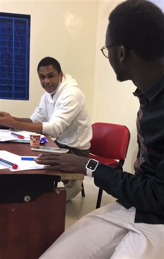 Former, inspirer et accompagner. Chaque jour, nous travaillons pour améliorer notre anglais et ouvrir de nouvelles opportunités. 🌍📚 La réussite commence par l’apprentissage.