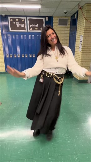 Elegance in its simplest form 🤩#teachertok #vibes | teacher