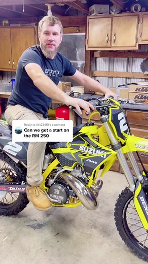 Suzuki RM 250 Dirt Bike Racing and Starters Comparison