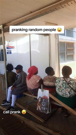 Hilarious Pranks on Random People