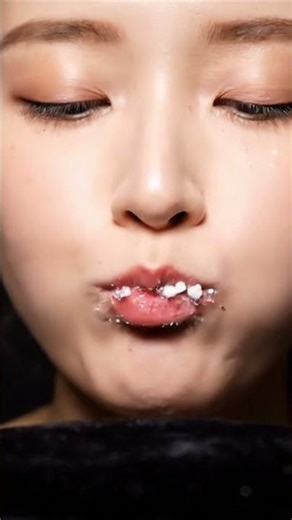 Edible light bulb! 💡🍬 candy crunch asmr #shorts