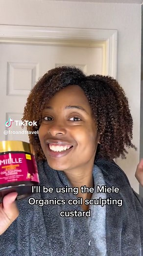 Defining my 4c curls using @mielleorganics Coil Sculpting Custard 🌸 Last step of my wash and go process and my favorite #washandgo4chair #washandgoroutine #washandgotips #4chairtutorials #defining4chair