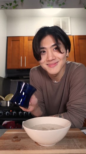 18K views · 532 reactions | The struggles of being an immigrant who can’t speak his native language #immigrants #NativeLanguages #ginseng #chickenstew | Hwaniiee | Facebook