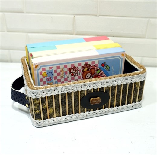 Check out this cardboard box project. It might help inspire your creative side! Music: Axe2Rock https://on.soundcloud.com/5KdXJ #diy #howto #diyprojects #crafts #recycling | 𝓜𝓲𝓼𝓼𝓭𝓮𝓫𝓫𝓲𝓮𝓓𝓲𝔂