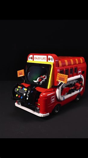 It MOVES! Build the Bricksy Arcade Bus & play the hidden mini game inside!!