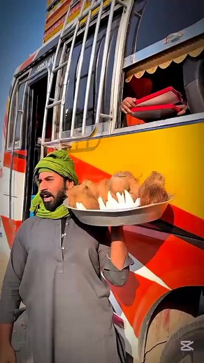 2.4M views · 21K reactions | Coconut 便 Mein Gold Ki Chain  Wait For Twist 藍 #fypシ゚ #foryoupageシ #funnyreels #viralvideoシ #fbreels2025ツ #funnyvideos #trendingreelsvideo #viralvideochallenge #coconut #gold | Naachti Memes | Facebook