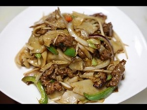 Hong Kong Style Beef Chow Fun 干炒牛河
