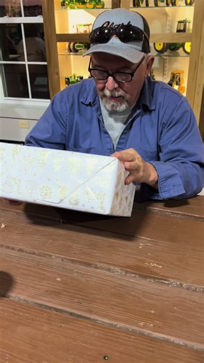 Someone take my phone away before I post this again. 😂 Dad’s got that sourdough swagger. 👞 🥖 #christmasgaggift #gotem #igotjokes #sourdoughswag @davidlawrencesr