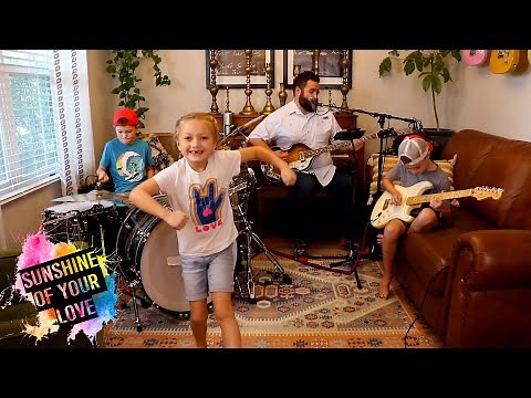 Colt Clark and the Quarantine Kids play "Sunshine of Your Love"