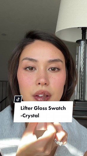 Maybelline New York Lifter Gloss in Crystal Swatch