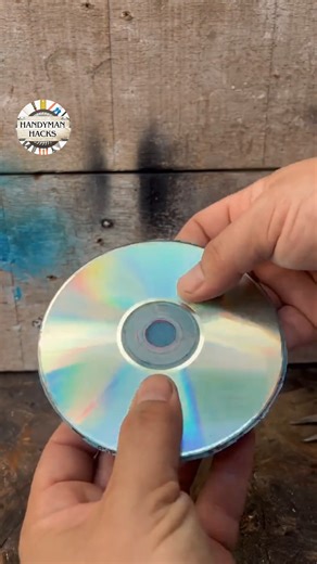 1.3K views | Just place a CD under the door and see the magic happen!  #handytips #handymanhacks #advancedskills #hometricks #smartideas #diyprojects #lifehack | Handyman Hacks | Facebook