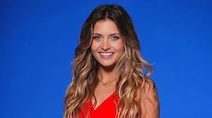 Lou, le pur produit du Sud de la Maison des Secrets, nous raconte tout sur son aventure dans Secret Story... Et promis, elle ne vous prend pas pour des jambons, elle ! | Télé 7 Jours