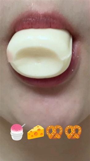 ASMR CHEESE PRETZEL & ICE CREAM MUKBANG eating sounds 🥨🧀🍧 치즈 프레첼 먹방 #shorts #subscribe #asmr