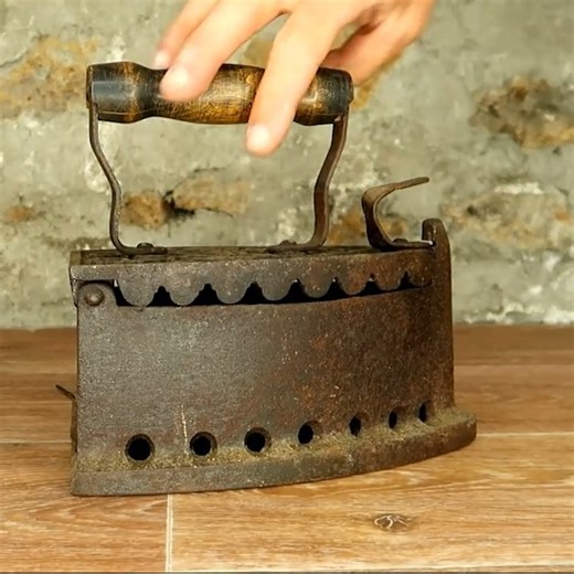 11K views · 479 reactions | Please Share and Follow! #howto #tysytuberestoration #diy #paint #rusty #metalwork #woodwork #sandblasting #rust #howtoremoverust #tysytube | TysyTube 2.0 | Facebook