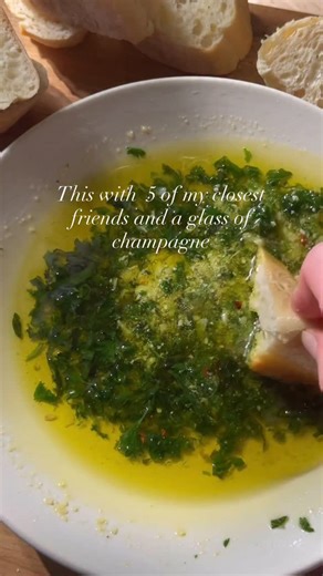 Just Feed Me | The perfect NYE honestly 🥖🍾🫶 Sizzling Dipping Oil 1/4 cup chopped fresh parsley 15 Basil leaves, chopped 3 cloves garlic Salt to taste... | Instagram