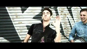 《Believer》 音乐官方MV